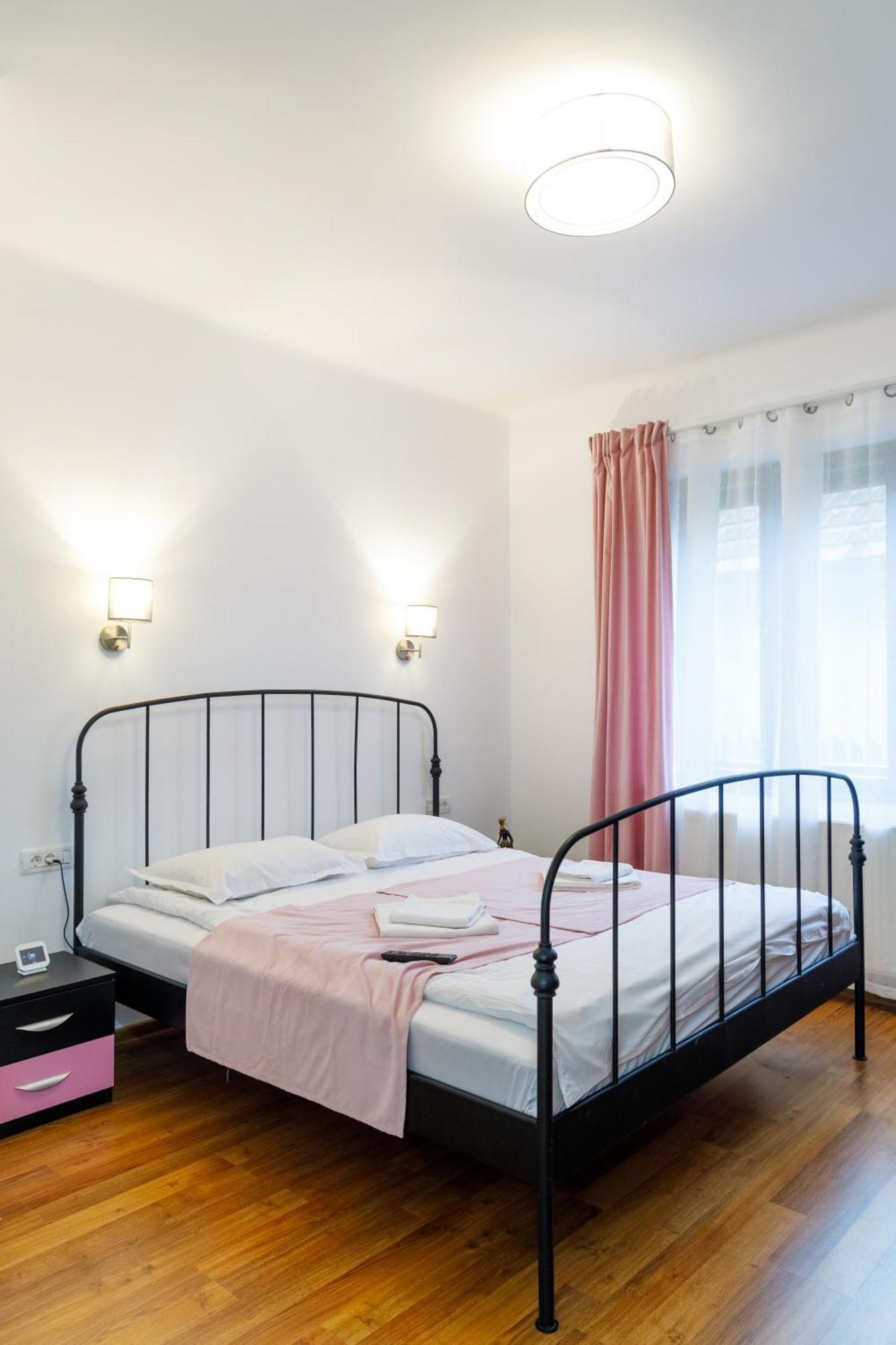 Apartament Modern Braşov Extérieur photo
