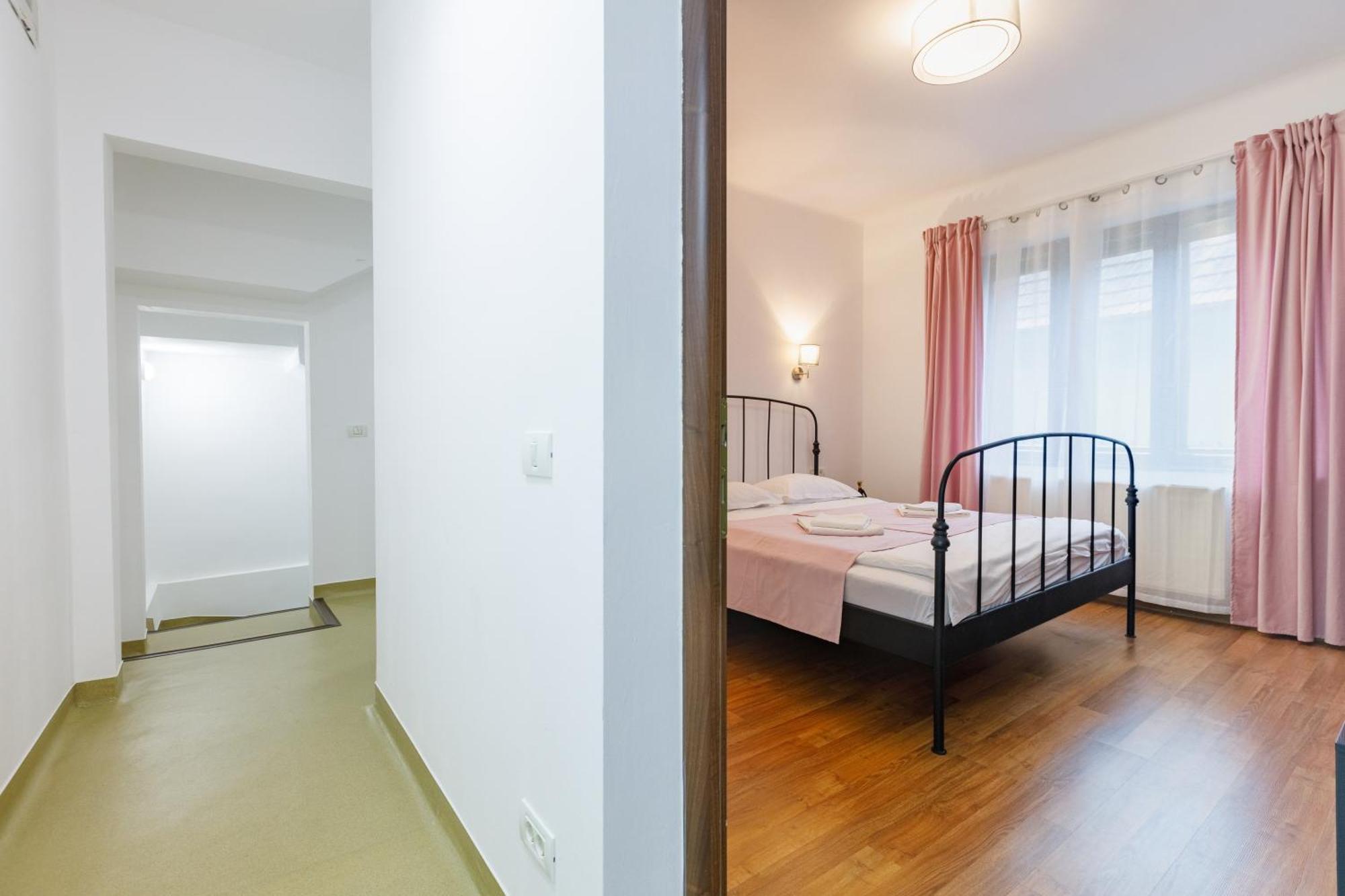 Apartament Modern Braşov Extérieur photo