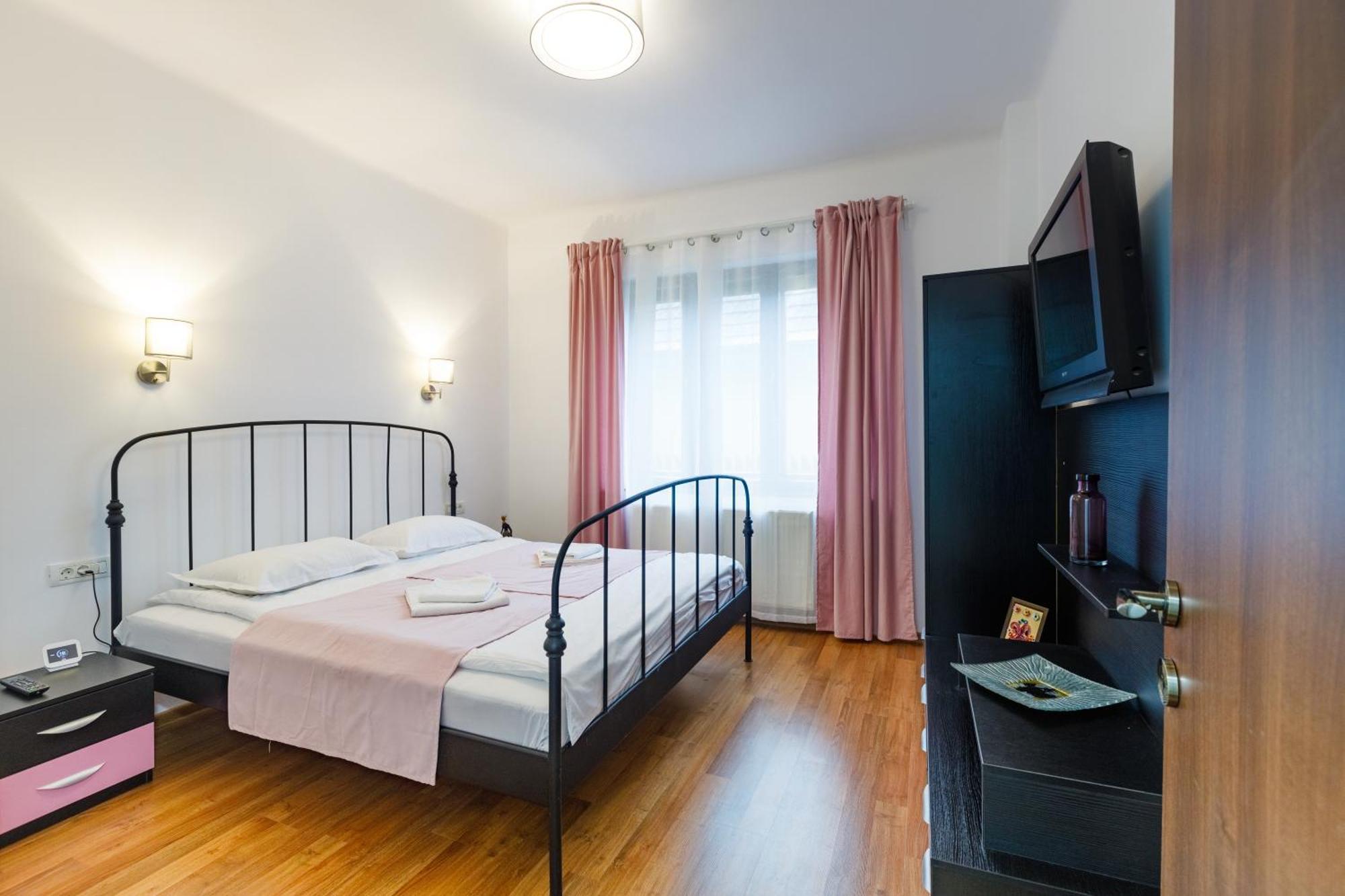 Apartament Modern Braşov Extérieur photo