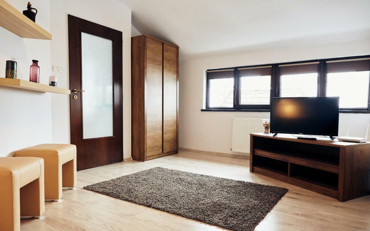 Apartament Modern Braşov Extérieur photo